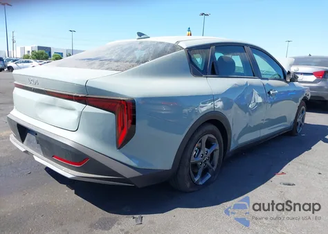 2025 Kia K4 Lxs from USA, damaged, VIN 3KPFT4DE7SE175130